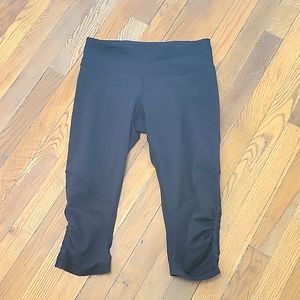 Lululemon ruched cropped leggings